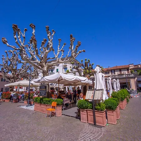 La Caravella: & Islands View Balcony - Happy Apartment Stresa