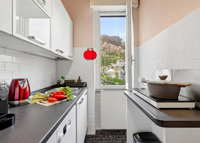 Apartment La Caravella View - Happy Stresa